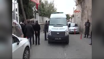 Kendisini işten çıkarmak isteyen patronunu bıçaklayıp öldürdü