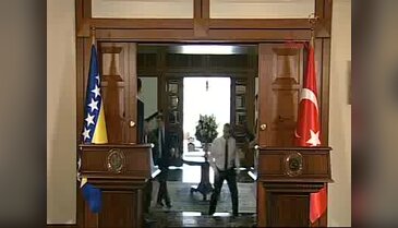 Çavuşoğlu ve Bosna Hersek Dışişleri Bakanı Crnadak basın toplantısı - 1