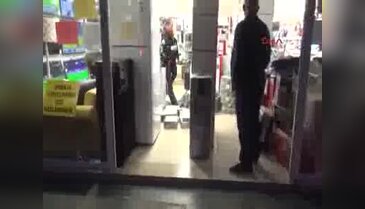 Hırsızı cep telefonunda gördü