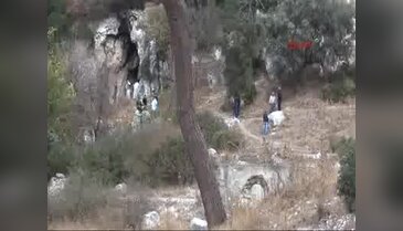 Ormanlık alanda bir bölümü yanmış ceset bulundu