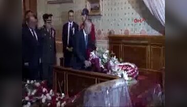 Dolmabahçe Sarayı'nda anma