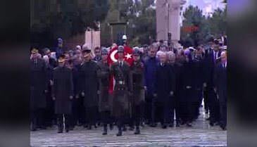 10 Kasım'da Anıtkabir'e akın ettiler - 2