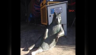 Tombilinin heykeli bulundu