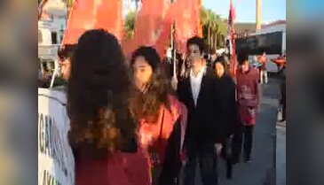 Liselilerden 'Yasta değil ayaktayız' yürüyüşü