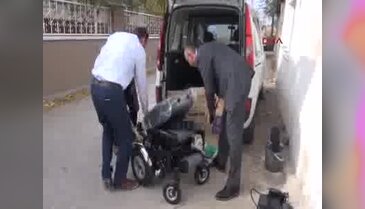 Somalı kadının akülü sandalye hayali gerçek oldu