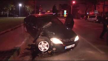 Bursa'da polisten kaçan sürücü kaza yaptı
