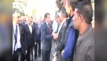 Bakan Zeybekci, "Recep Tayyip Erdoğan kenara çekildim dese, heykelini dikerler"