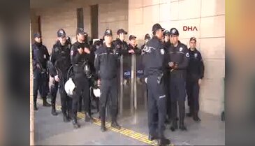 İZMİR' de avukatların protestosunda: 17 gözaltı