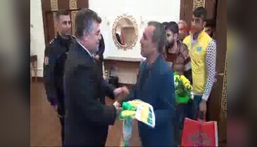 Şanlıurfaspor taraftarından Tipioğlu'na forma