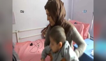 Kafasından midesine uzanan hortumla yaşıyor: Sadece 5 yaşında