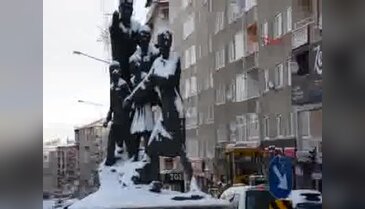Erzurum'da kar yağışı