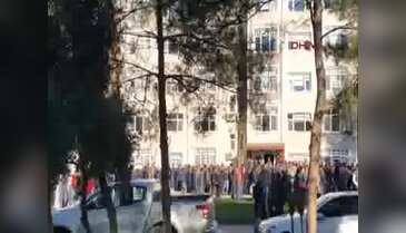 Mardin Belediyesi'nde kayyum gerginliği