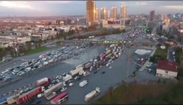 Mahmutbey Gişelerdeki trafik çilesi havadan görüntülendi