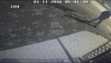 Ekmek hırsızları güvenlik kameralarına yakalandı