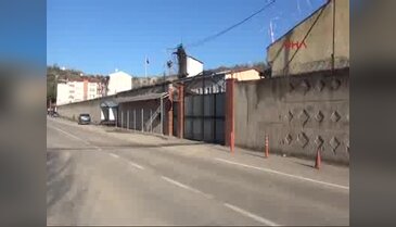 Bartın'da mahkum cezaevinde yatağı ateşe verdi