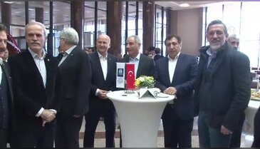 Bursa Valisi Küçük ve eski Bakan Ala 'Türk Kartalı'nı inceledi