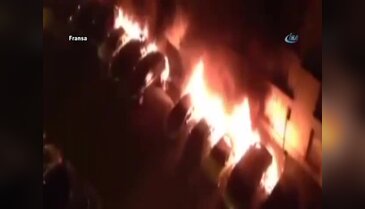 Paris'te tam 26 araç birden kundaklandı