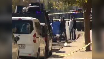 Diyarbakirda PKKlı kadın terörist ölü ele geçirildi