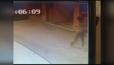 Sivil polis ve belediye işçisinin dayağı kamerada