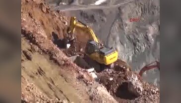 AFAD Başkanı Aileleri çalışma alanında bilgilendirdi
