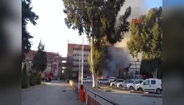 Adana Valiliği önünde patlama! - 1
