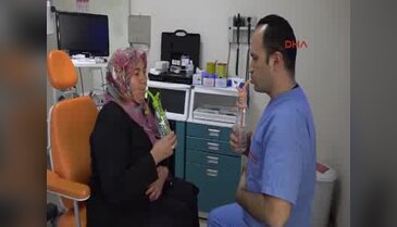 Ses kısıklığı şikayetine suya üfleme tekniği ile çözüm