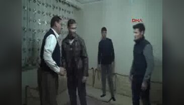 Yüksekova'da muhtardan öğretmenlere yemek