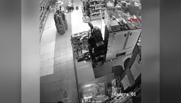 Marketten 76 bin liralık soygun kamerada - 1