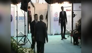 'Kendi kendilerine gelin güvey oluyorlar' - 1