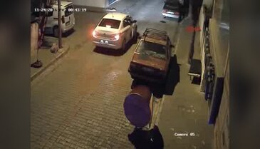 Camiden hırsızlık güvenlik kamerasında