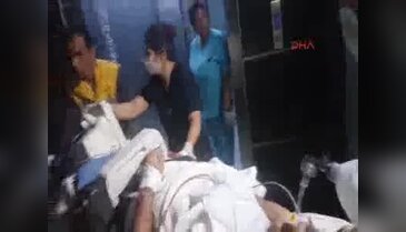 Bakkalda bıçaklı saldırıya uğradı