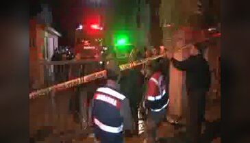 Adana'da kız öğrenci yurdunda yangın - 2