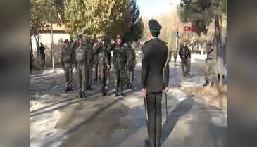 Kabil Askeri Lisesi öğrencileri diplomalarını Türk komutanlarından aldı