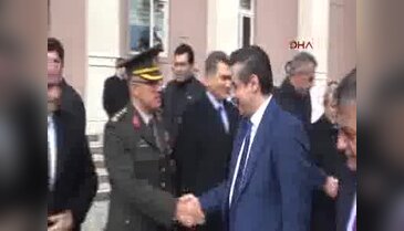 Bakan Çelik: "Bursaspor'un geleceğe sağlıklı yürümesi için ne gerekiyorsa yapacağız"