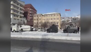 Yüksekova ve Çukurca belediyelerine operasyon