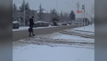 Bolu Dağı'nda kar ulaşımı zorlaştırdı