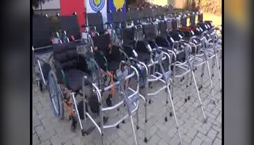 Türk askeri 'Dünya Engelliler Günü'nde Kosovalı engellileri unutmadı