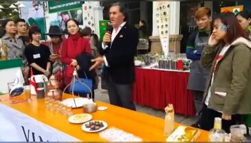 Vietnam'da Türk usulü çay şovu