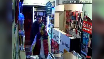 Hırsızlık anı güvenlik kamerasında