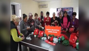 Mezitli'nin gönüllü kadınlarından öğrencilere destek
