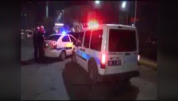 'Dur' ihtarına uymadı, aracıyla görev başındaki komisere çarptı