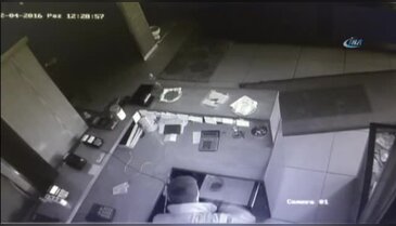 Sadece 1 TL'leri çaldı