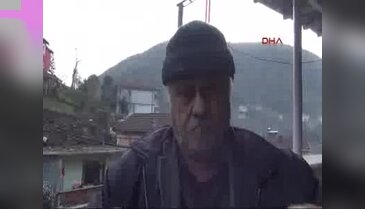 3 kişilik aile, heyelanda hasar gören evde oturuyor