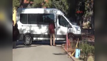 Bağımlı çift, eroin parası için çocukların küpesini gasp etti
