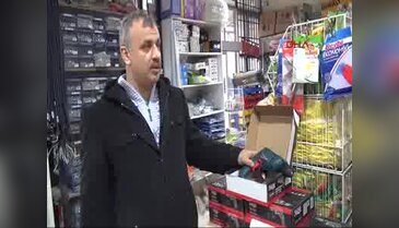 Hırdavatçı 1000 dolar bozdurana matkap hediye edecek