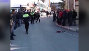 Kamyonun altında kalan üniversiteli kız öldü