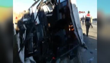 Otobüsle kamyon çarpıştı: 35 yaralı - 2