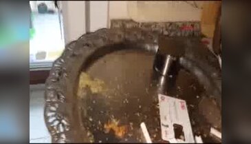 Seyyar satıcı tezgahında uyuşturucu ticareti