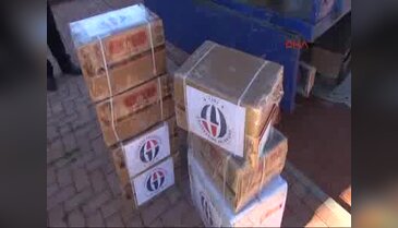 Gaziantep'ten, Cerablusa 2 kamyon kırtasiye