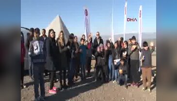 İşitme engelliler gökyüzüne uçtu